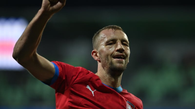 Čeští fotbalisté se protrápili k výhře s nejhorším týmem světa. Rozhodl Souček