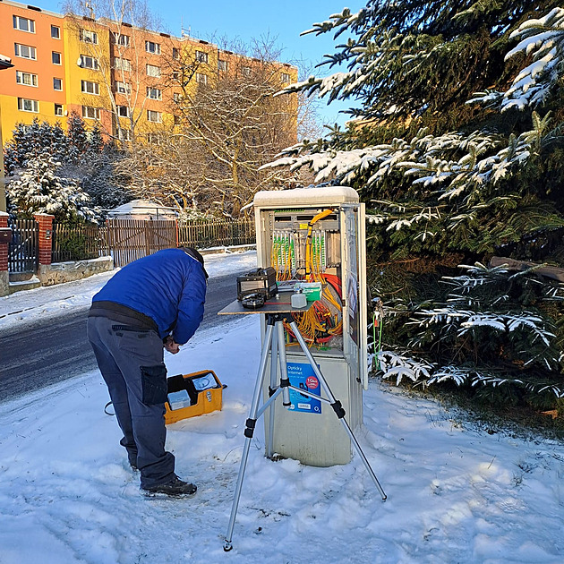 Ulice brázdí nové výkopy, rychlé optické přípojky míří do menších obcí