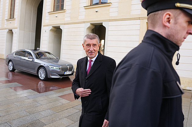 Orbán vítá Babiše na palubě. Gratuloval i Zelenskyj, premiéra zvou na Ukrajinu