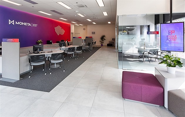 Monetu postihl výpadek internetového bankovnictví. Služby už má většina klientů funkční