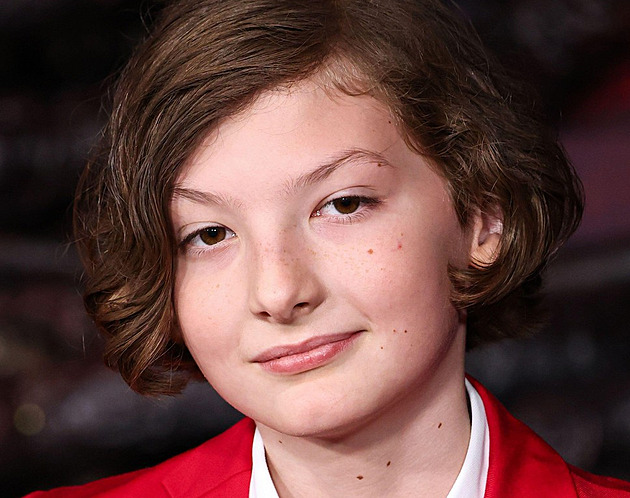 Luke Kokotek. Novou tváří seriálu Stranger Things je mladý herec s českými kořeny