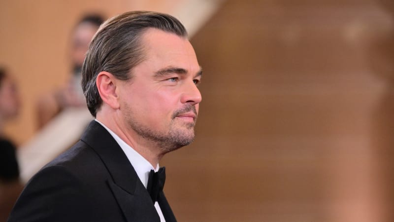 Zlaté glóby slaví DiCaprio s Jednou bitvou či Hamnet. Organizátoři přistoupili k reformám