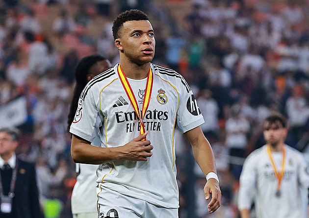 Čestnou stráž Barceloně dělat nebudeme! Frustrovaný Mbappé odmítl uctít soupeře
