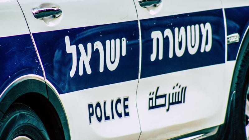 Hororový nález v Izraeli: Děti v jeslích ležely ve skříních a spaly u záchodu, dvě zemřely