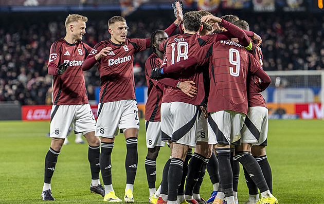 Fotbalové přestupy ONLINE: Sparta po uzávěrce dotahuje maďarského stopera