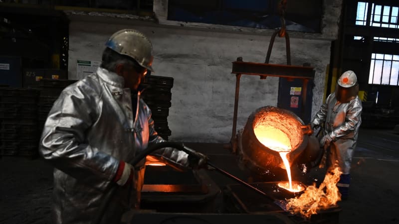 Dva muži se vážně popálili ve Slévárnách Třinec. Pracovali s roztaveným kovem