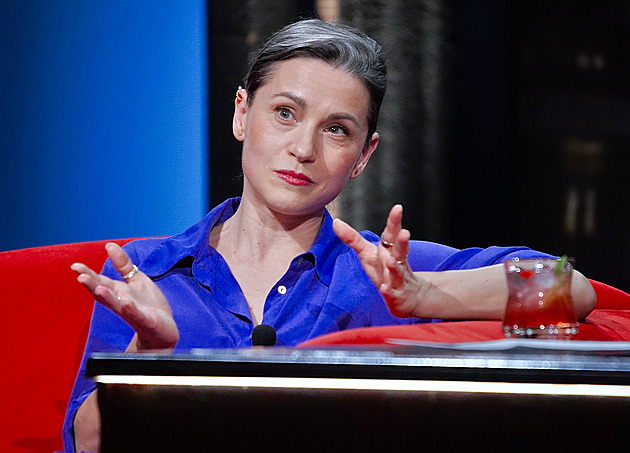 Táta mě chtěl naučit zpívat, že objedu svět. Marně, vzpomíná Kusnjerová