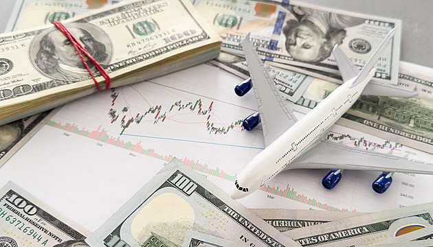 Uvázli v Dubaji kvůli zrušeným letům. Co hrozí v práci za prodlouženou dovolenou