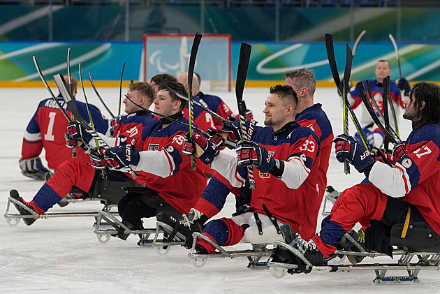 Parahokejisté porazili i Slovensko, v Miláně mají zajištěnou účast v bojích o medaile