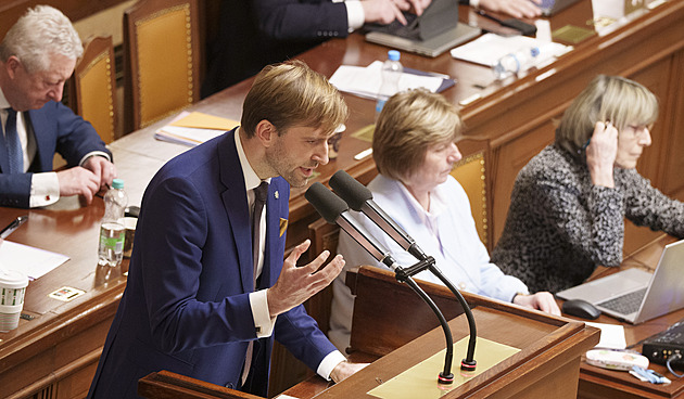 Ministerstvo podalo trestní oznámení na nemocnici v Olomouci kvůli defibrilátorům