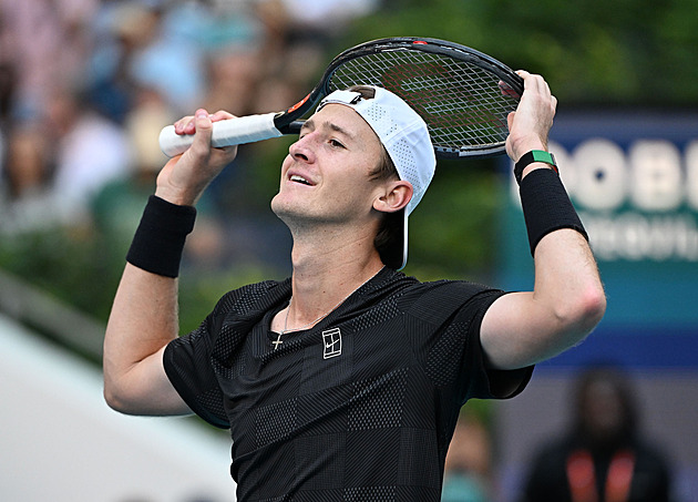 Jaký otec, takový syn. Korda po výhře nad Alcarazem připomněl výraz slavného táty