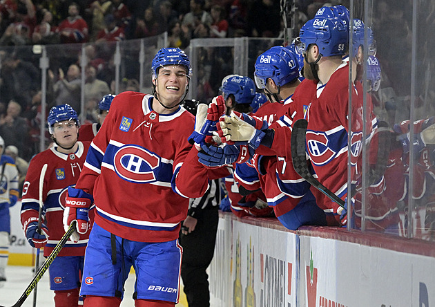 Pochvaly od Jágra? Ty mi lichotí, těší Slafkovského. Rivalitu s Pastrňákem neřeší