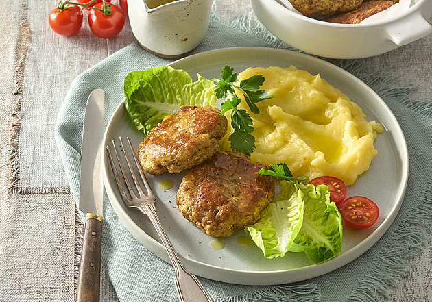 Jak na šťavnaté karbanátky? 5 osvědčených rad, aby nebyly jako podrážka