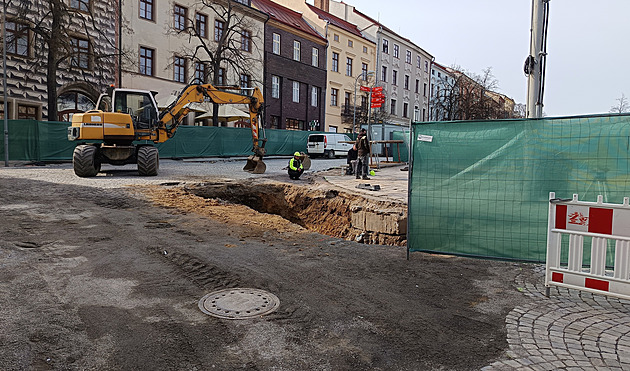 Strategický uzel pod náměstím i opravy v Polenské. Jihlavu svírají uzavírky cest