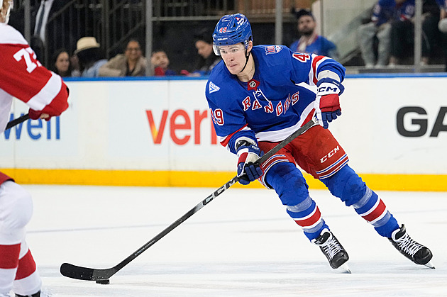 Útočník Chmelař nasměroval Rangers za výhrou proti Detroitu