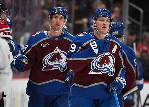 Nečas zazářil třemi body, brankáři Dobeš, Dostál a Vejmelka slavili výhry