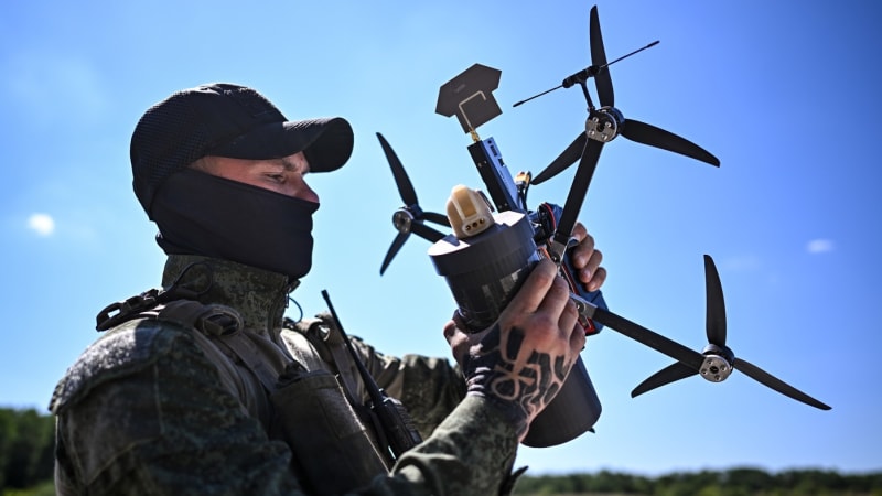 Na ruském seznamu možných cílů jsou i zbrojovky v Česku. Medveděv nám přeje klidné spaní