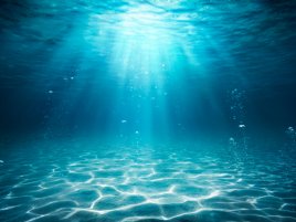 Nové solární panely dokážou vyrábět elektřinu i 10 metrů pod vodou
