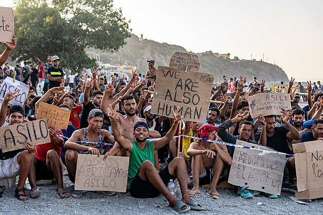 Data mluví jasně, nelegální migraci zvládáme, tvrdí eurokomisař Brunner